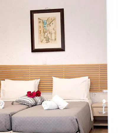 Averto 3* بينيتسيس